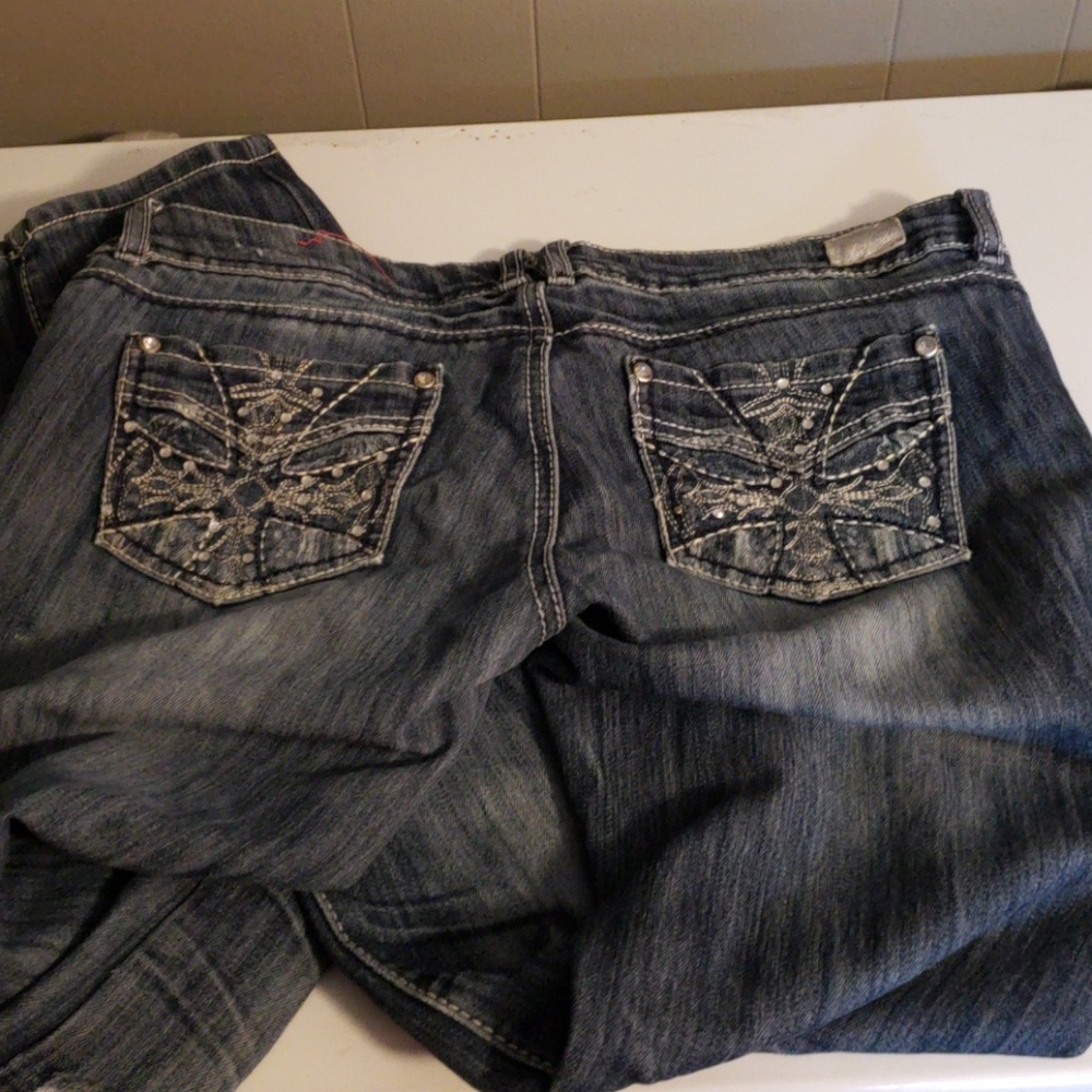 Jeans - Picture 2 of 4